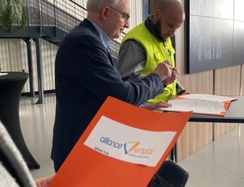 À Flins, Renault signe 12 contrats en CDI via un groupement d’employeurs